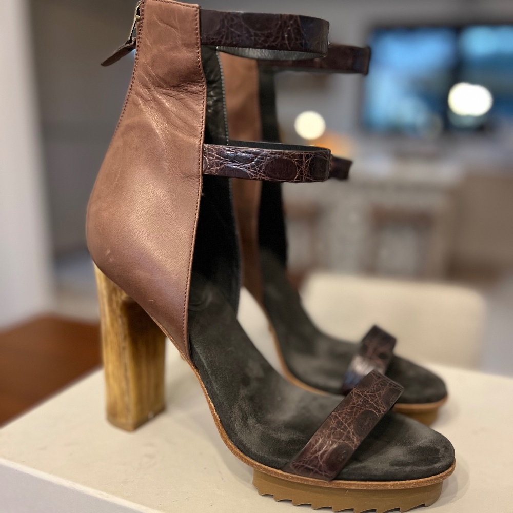 Brunello Cucinelli Brown Platform Ankle Strap Heels/EU37